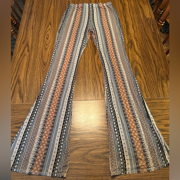 5 pairs of Sky and Sparrow Bohemian style Flare Pants - Picture 4 of 8